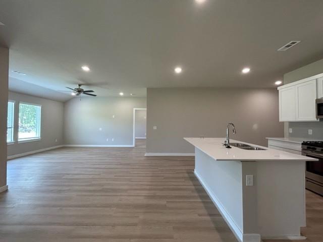 Building Photo - 908 W Cottonwood St