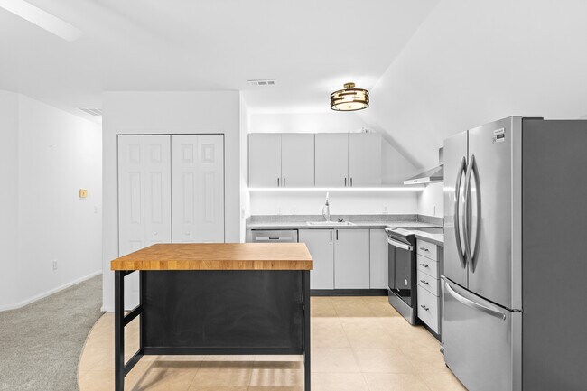 Foto del edificio - 4414 W Pine Blvd