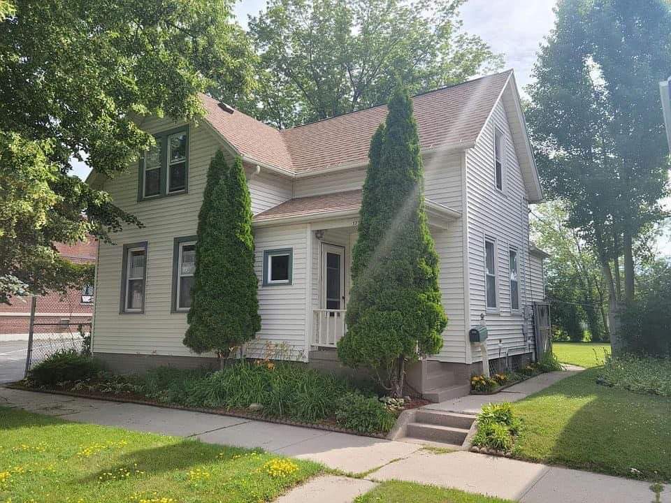 Primary Photo - 1735 N 13th St