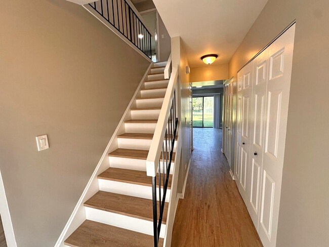 Building Photo - 940 Sandpiper Ct