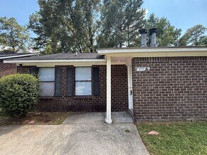 Building Photo - 152a Dorchester Manor Blvd