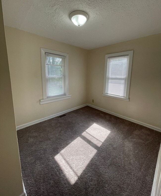 Building Photo - Coming Soon - Cozy Ranch in Mayfield