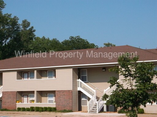 Primary Photo - 3398 E 6th Ave