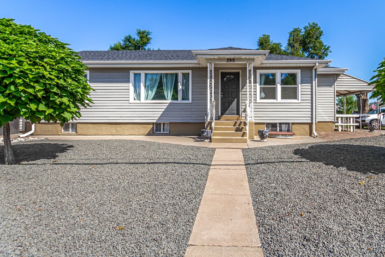 Primary Photo - Lovely three bed / one bath home for rent