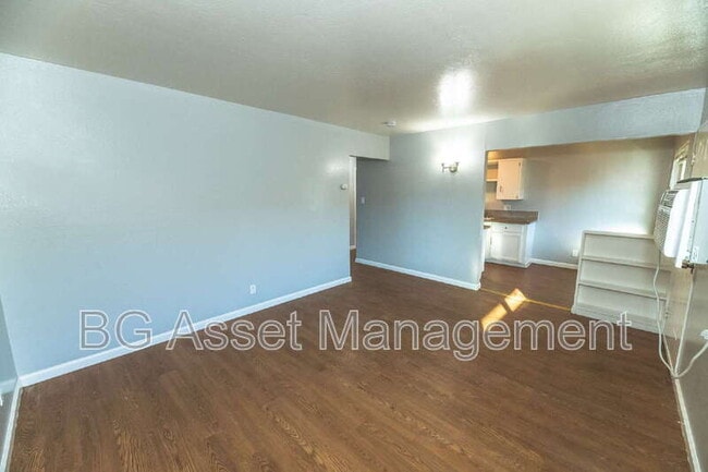 Building Photo - 1938 Ethan Wy