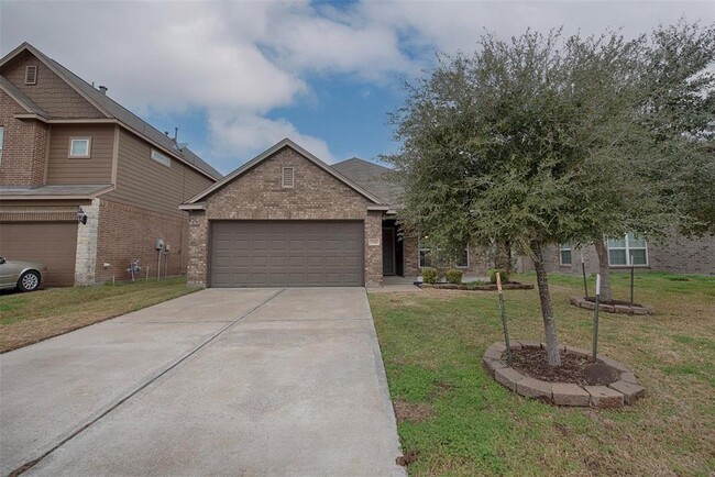 Foto del edificio - 2546 Oakleaf Ash Ln