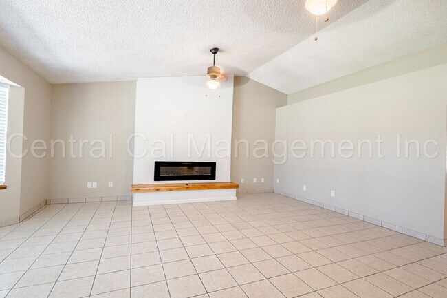 Foto del edificio - North Meadows - 3 Bedroom, 2 Bath Home wit...