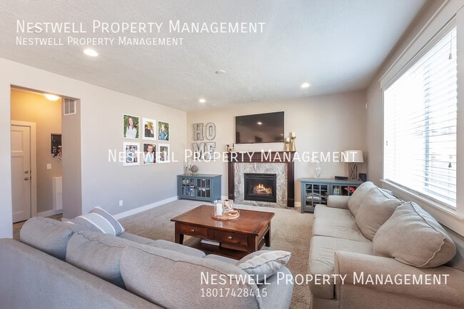 Building Photo - Gorgeous 4-bed Home in Saratoga Springs $5...