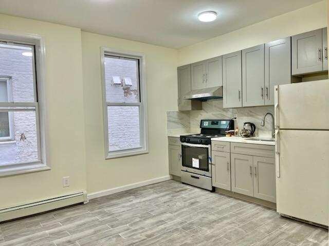 Foto del edificio - 1926 W 10th St