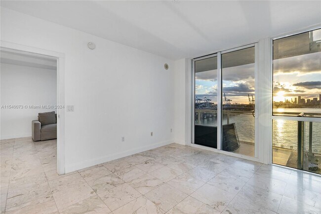 Foto del edificio - 520 West Ave