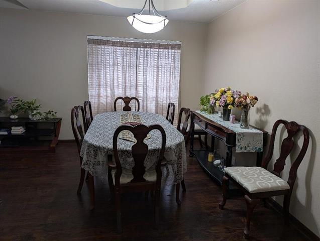 Foto del edificio - 4116 Pinewood Dr