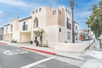 Building Photo - 3701 W Balboa Blvd