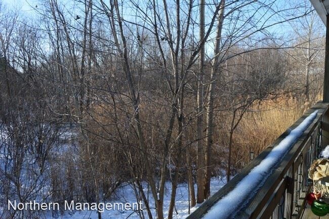 Foto del edificio - 2539-2539 Woodale Ave