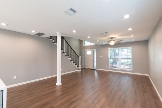 Building Photo - 8319 Columbia Falls Dr