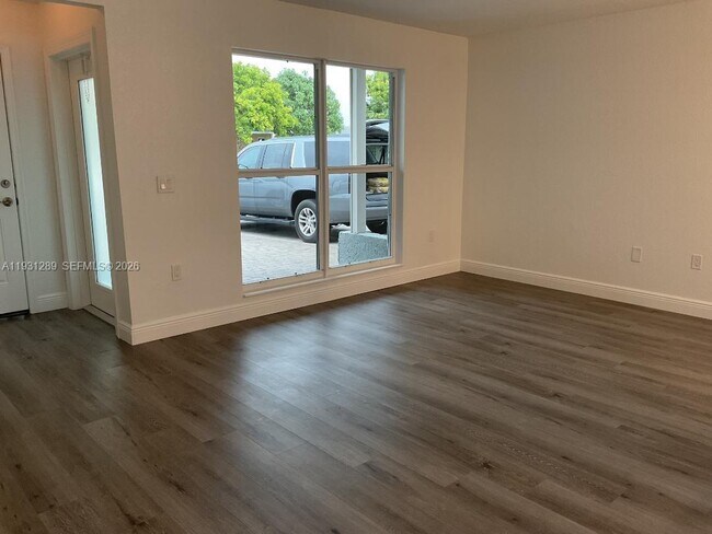 Building Photo - 11620 NW 31st Pl