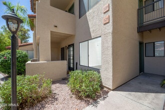 Building Photo - 7008 E Gold Dust Ave
