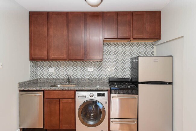 Foto del edificio - 562 W Arlington Pl