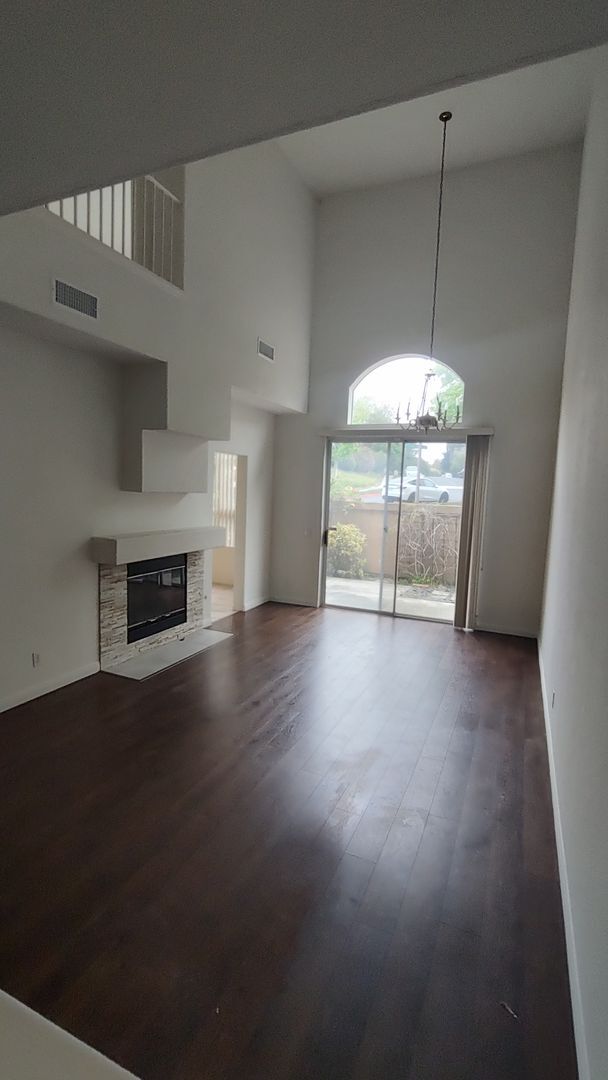 Building Photo - Carmel Valley - Townhouse - Chateau Villag...