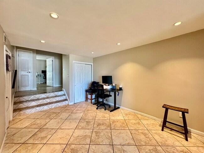 Foto del edificio - 6505 Liberty Ave