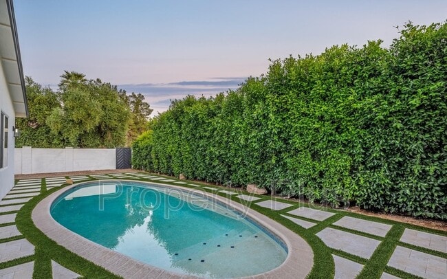 Building Photo - 6929 E Mariposa Dr