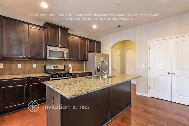 Building Photo - 3552 Village Enclave Ln