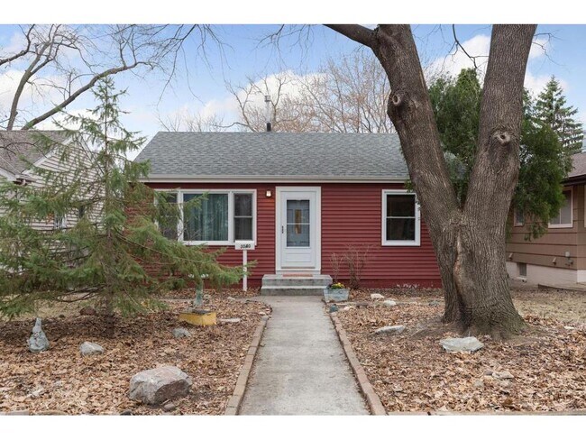 Building Photo - 3040 Florida Ave S