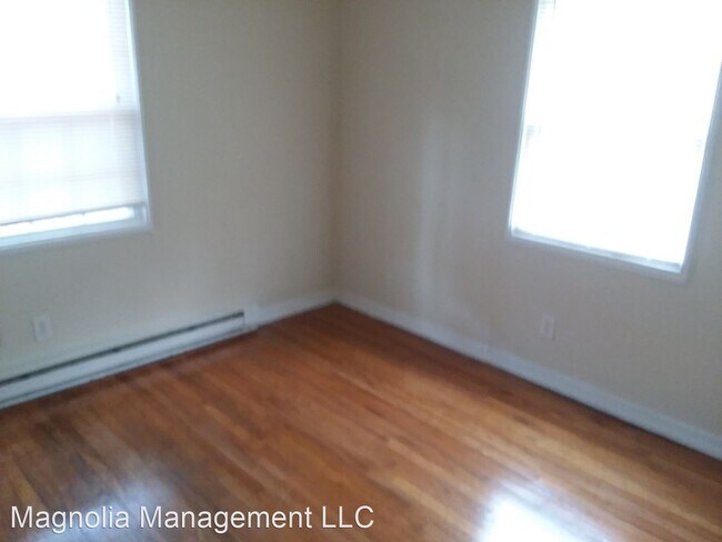 Building Photo - 2 br, 1 bath House - 1214 Parham St - 1