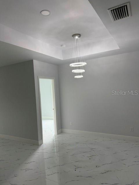 Foto del edificio - 744-746 Eisenhower Blvd