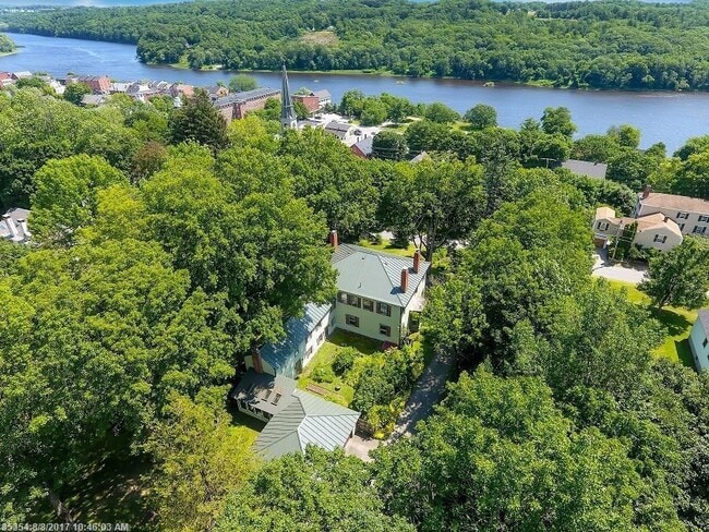 Building Photo - 1 Summer St