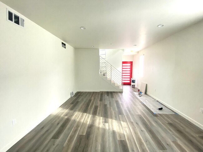 Foto del edificio - 2411 Ridgeley Dr