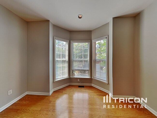 Foto del edificio - 1771 Highlands View Dr