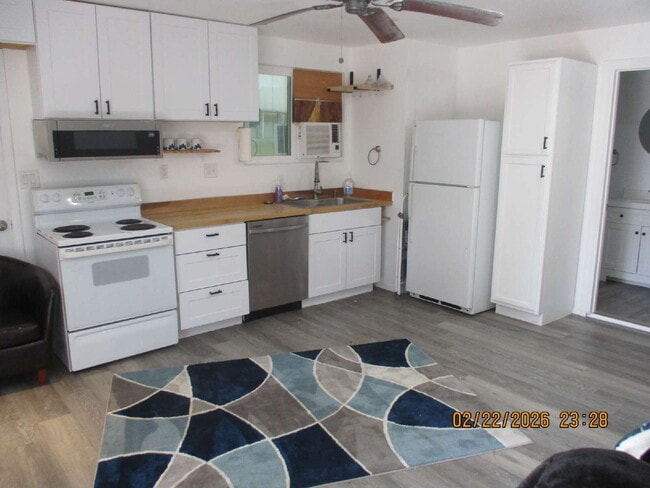 Building Photo - 4240 W Cooley St