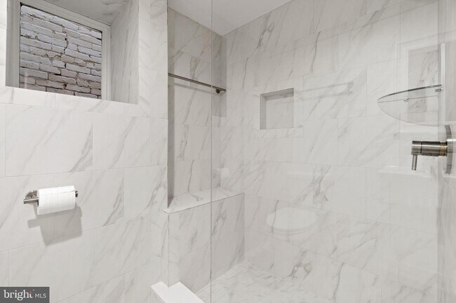 Building Photo - 1441 Pennsylvania Ave SE