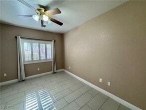 Building Photo - 1050 E Cactus Ave