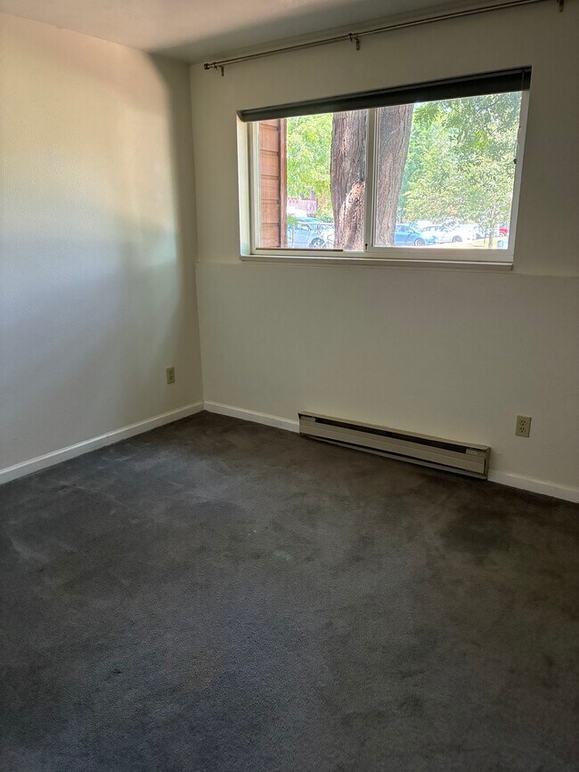 Foto del edificio - 2606 Juniper Ave