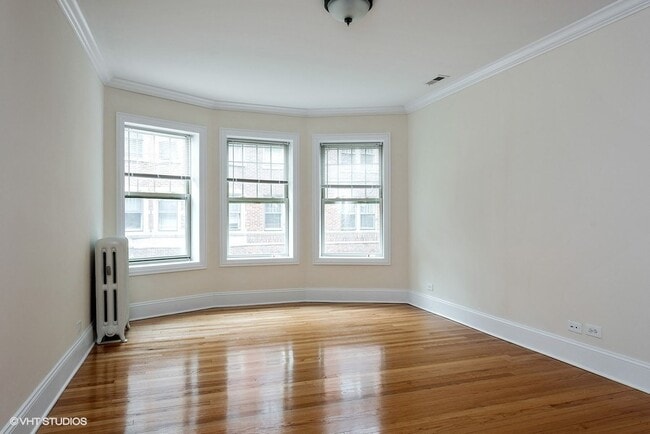 Building Photo - 547 Hinman Ave
