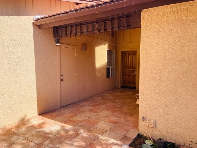 Foto del edificio - 155 Canyon Diablo Rd