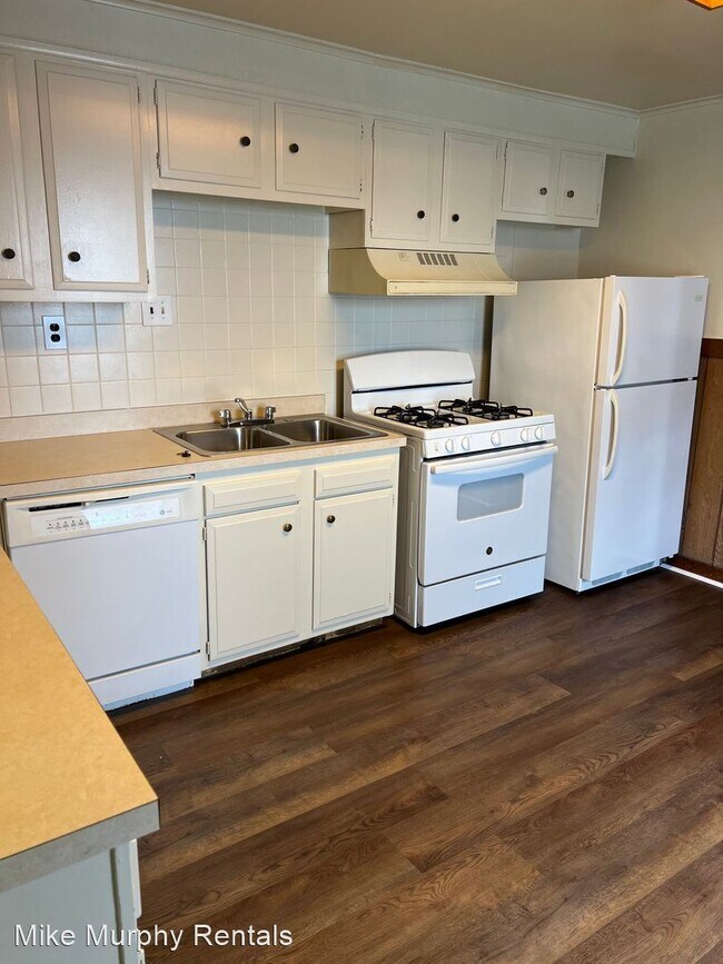 Foto del edificio - 4 br, 1.5 bath House - 357 Spruce Street