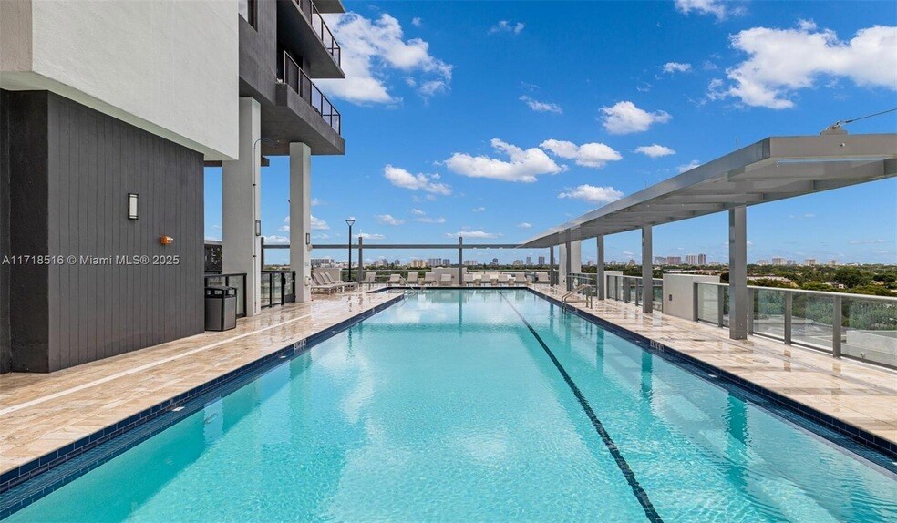 Foto principal - 555 NE 8th St