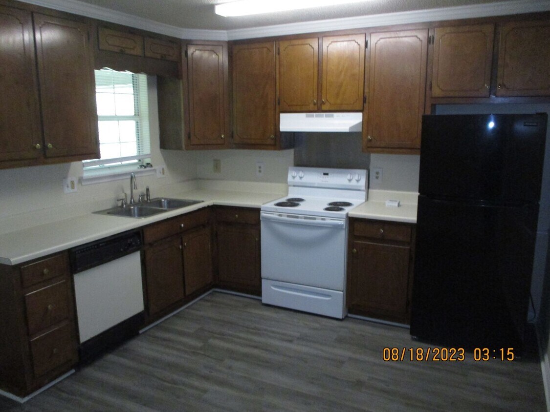 Building Photo - 3107 Fernridge Dr