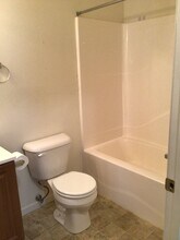 Building Photo - 1411 Doron Dr