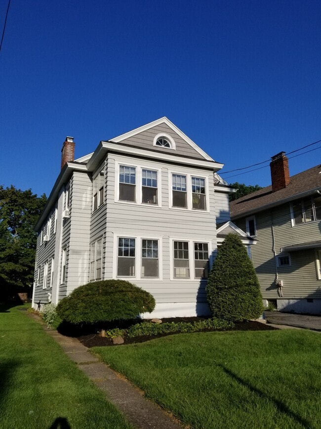 Foto del edificio - 519 Durston Ave