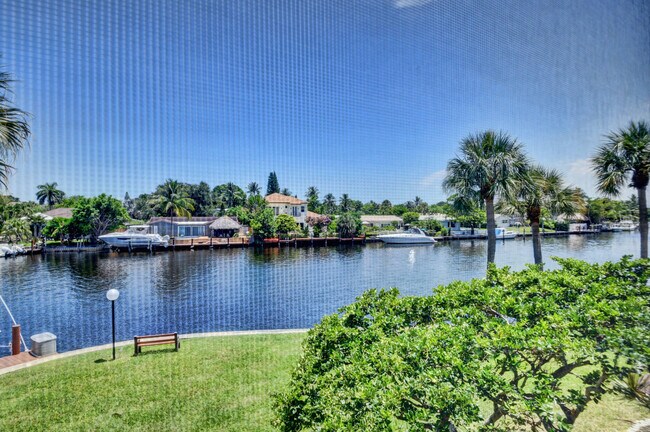 Building Photo - 18 Royal Palm Way