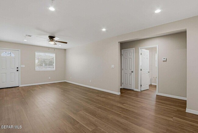 Foto del edificio - 1483 O Sullivan Dr