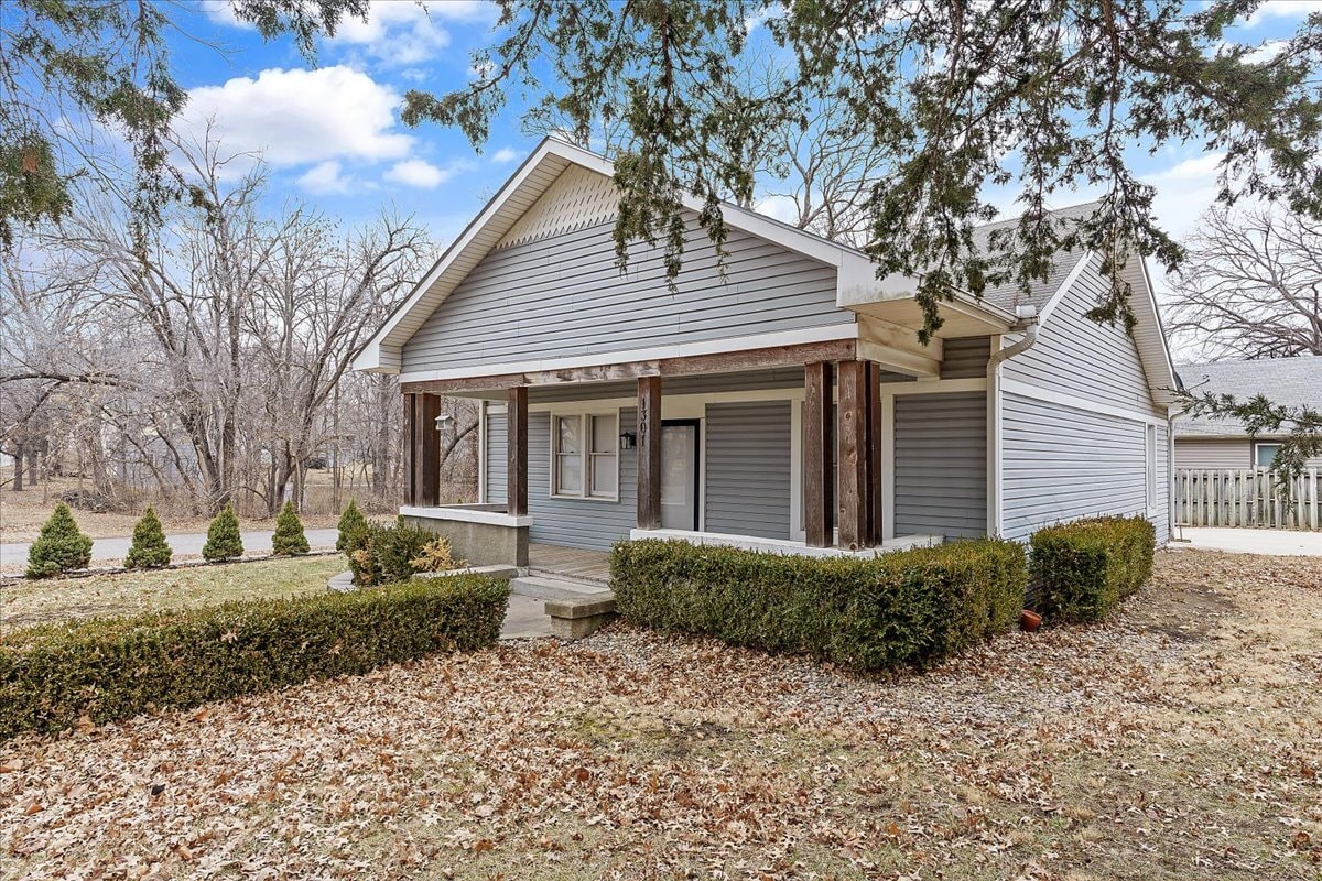 1301 2nd Ave, Leavenworth, KS 66048 House Rental in Leavenworth, KS