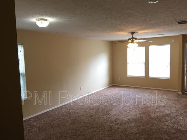 Building Photo - 5986 Monroe Crossing