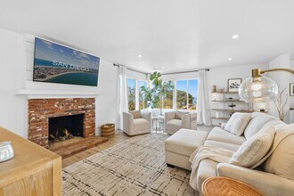 Building Photo - 450 8th St