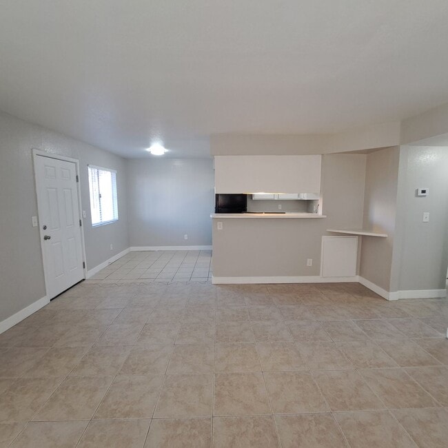 Building Photo - 4260 N Vornsand Dr