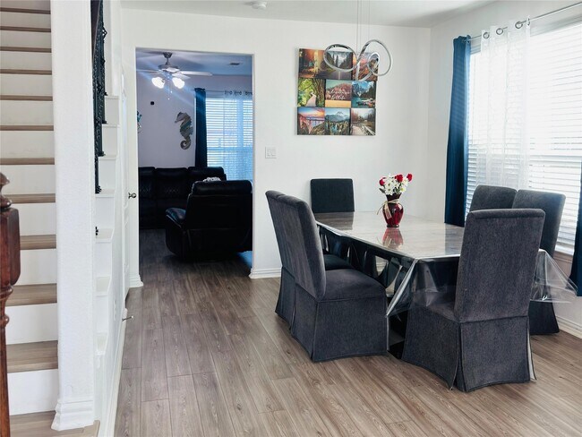 Foto del edificio - 12615 Barclay Ter Dr