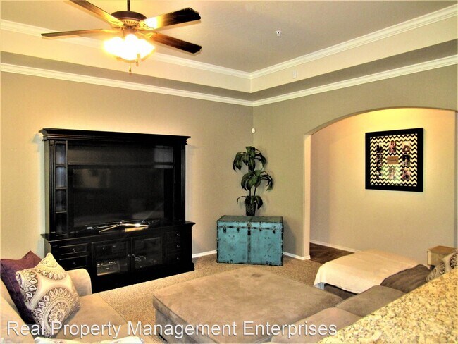 Foto del edificio - 4 br, 2.5 bath House - 15209 SE 58th St